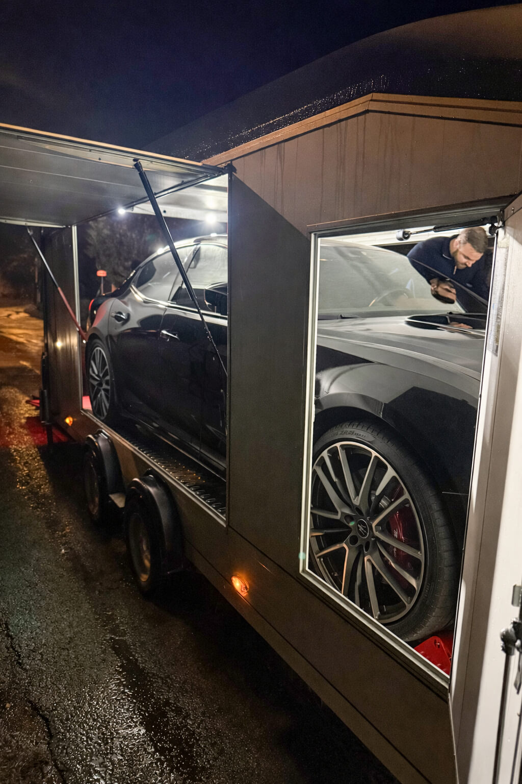 Transport Mercedes E63 S remorque fermée Monaco Genève